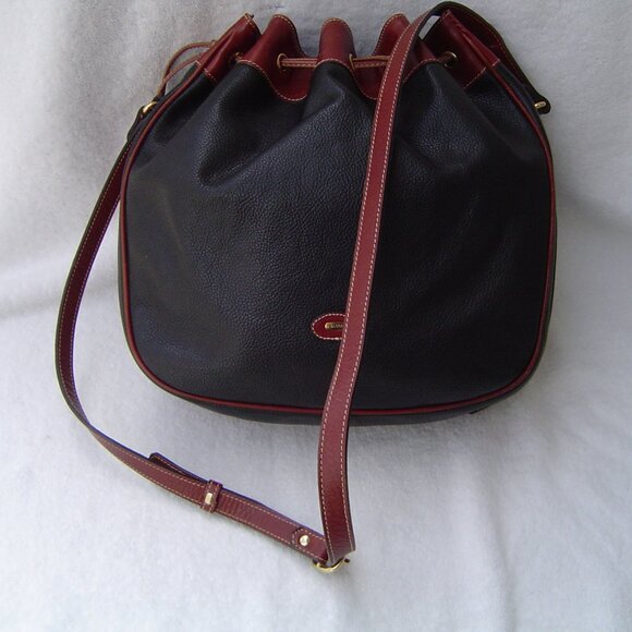 AUTHENTIC BALLY BLACK PEBBLE LEATHER DRAWSTRING SATCHEL EUC - Picture 5 of 16